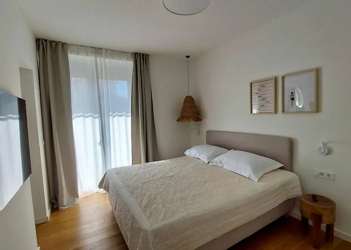 Jadrija Luxury Vacations Apt1 *