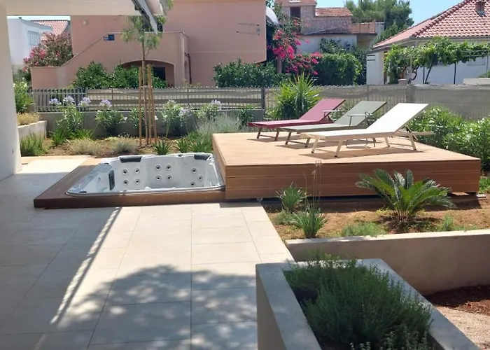 Jadrija Luxury Vacations Apt1 *